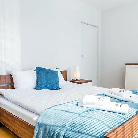 Διαμέρισμα Rent - Chmielna 72/83 *